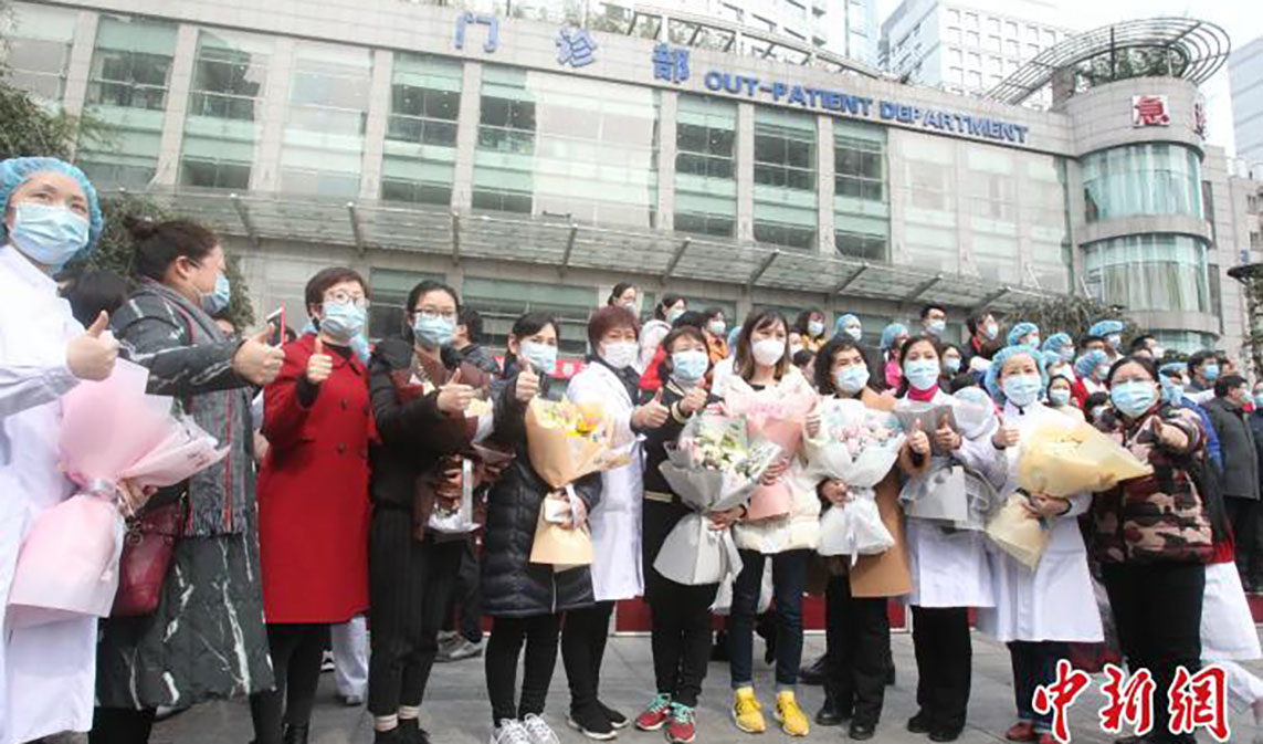 重慶160人醫(yī)療隊奔赴武漢 整建制接管武漢市第一醫(yī)院重癥病區(qū)